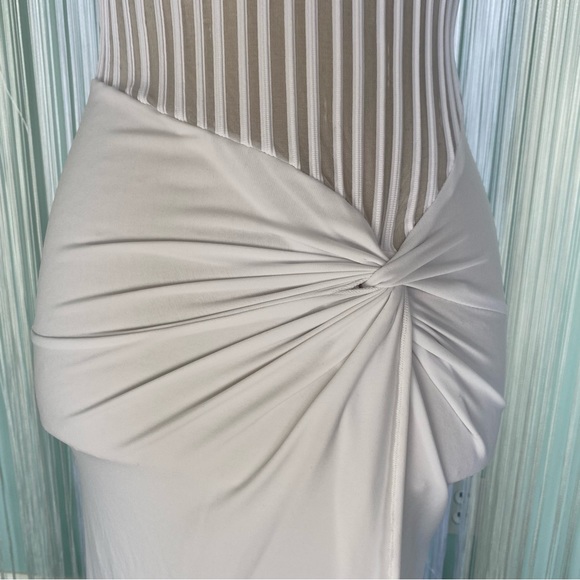 White Sheer Open Back Midi Dress NWT Size Small - Picture 10 of 17